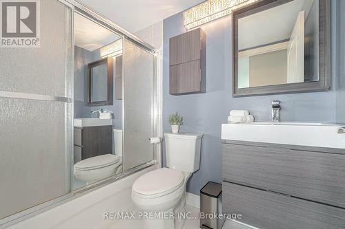 512 - 1030 Sheppard Avenue W, Toronto, ON - Indoor Photo Showing Bathroom