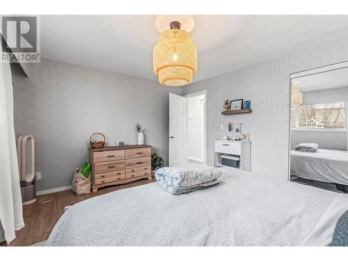 3808 Alexis Park Drive, Vernon, BC - Indoor Photo Showing Bedroom