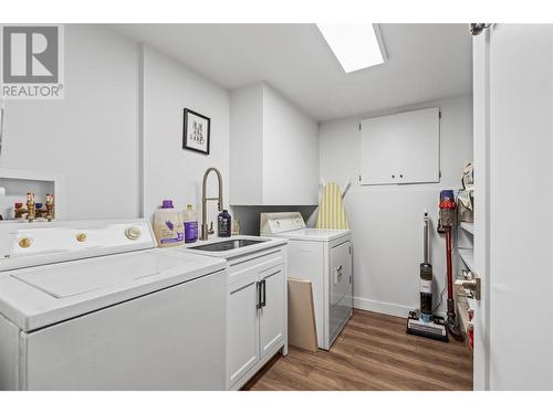 3808 Alexis Park Drive, Vernon, BC - Indoor Photo Showing Laundry Room