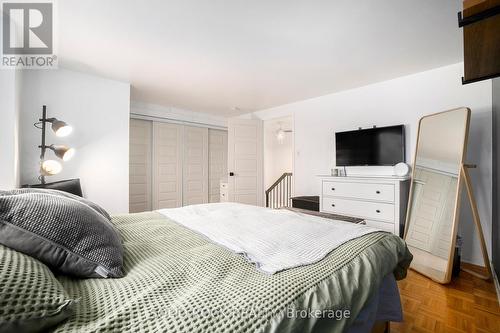 10 Esterlawn, Ottawa, ON - Indoor Photo Showing Bedroom