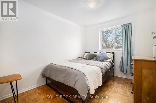 10 Esterlawn, Ottawa, ON - Indoor Photo Showing Bedroom