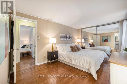 194 Barrow Crescent N, Ottawa, ON - Indoor Photo Showing Bedroom