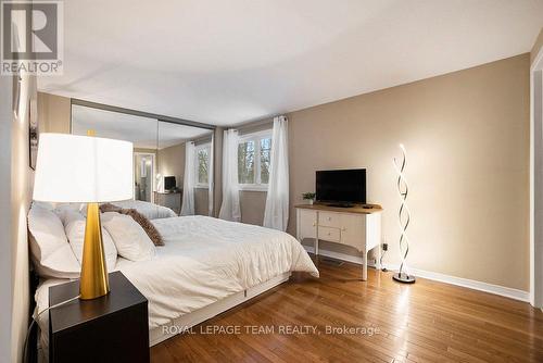 194 Barrow Crescent N, Ottawa, ON - Indoor Photo Showing Bedroom