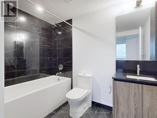 1001 - 1100 Sheppard Avenue W, Toronto, ON - Indoor Photo Showing Bathroom