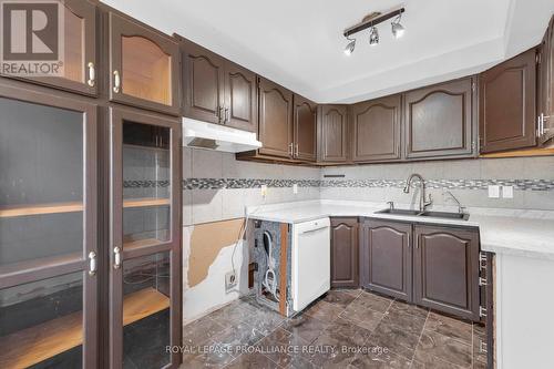 77 - 25 Tracey Park Drive, Belleville, ON - Indoor Photo Showing Kitchen With Double Sink