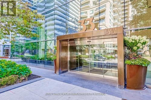 3703 - 33 Charles Street, Toronto, ON - Outdoor