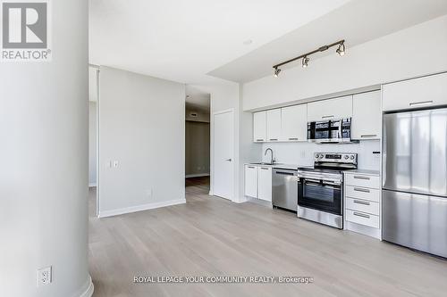 3703 - 33 Charles Street, Toronto, ON - Indoor Photo Showing Kitchen