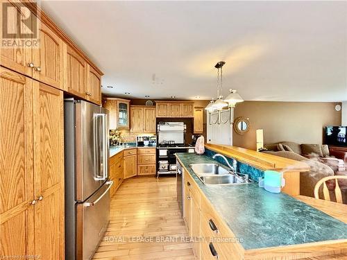 806 Regional 1 Road, Norfolk, ON - Indoor Photo Showing Kitchen With Double Sink