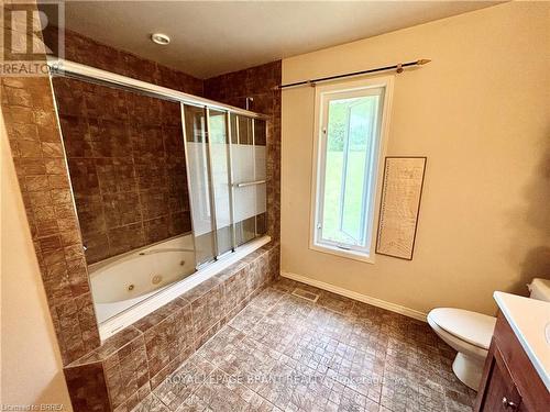 806 Regional 1 Road, Norfolk, ON - Indoor Photo Showing Bathroom