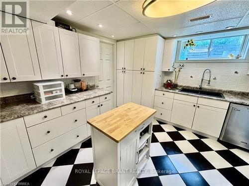 806 Regional 1 Road, Norfolk, ON - Indoor Photo Showing Kitchen