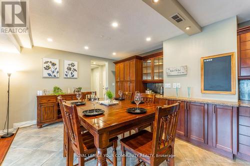 704 - 15 Elizabeth Street N, Mississauga, ON - Indoor Photo Showing Dining Room