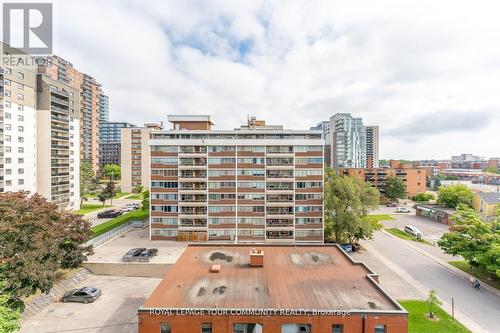 704 - 15 Elizabeth Street N, Mississauga, ON - Outdoor With Balcony With Facade