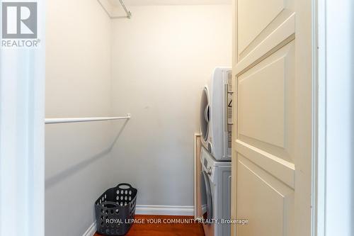 704 - 15 Elizabeth Street N, Mississauga, ON - Indoor Photo Showing Laundry Room