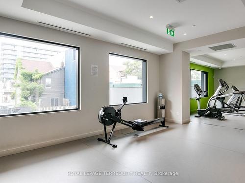 901-55 Ontario St, Toronto, ON - Indoor Photo Showing Gym Room