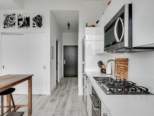 901-55 Ontario St, Toronto, ON - Indoor Photo Showing Kitchen