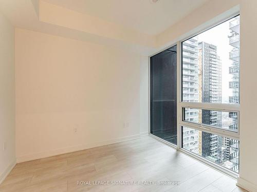 2506-127 Broadway Ave, Toronto, ON - Indoor Photo Showing Other Room