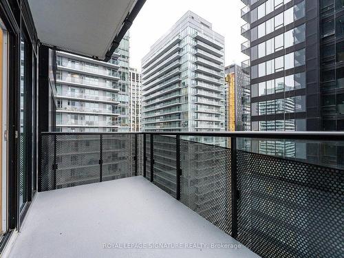 2506-127 Broadway Ave, Toronto, ON - Outdoor With Balcony