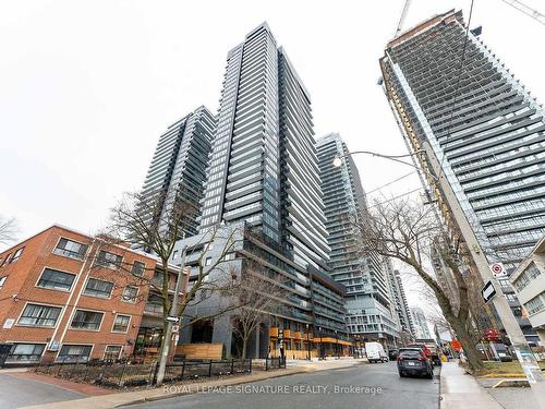 2506-127 Broadway Ave, Toronto, ON - Outdoor With Facade