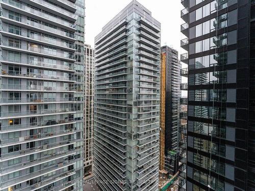 2506-127 Broadway Ave, Toronto, ON - Outdoor With Balcony With Facade