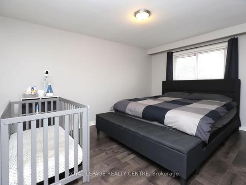 18 Wright St, Brampton, ON - Indoor Photo Showing Bedroom