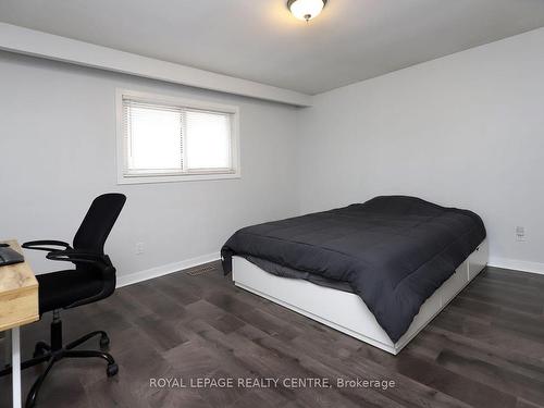 18 Wright St, Brampton, ON - Indoor Photo Showing Bedroom