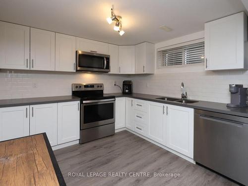 18 Wright St, Brampton, ON - Indoor Photo Showing Kitchen With Stainless Steel Kitchen With Double Sink