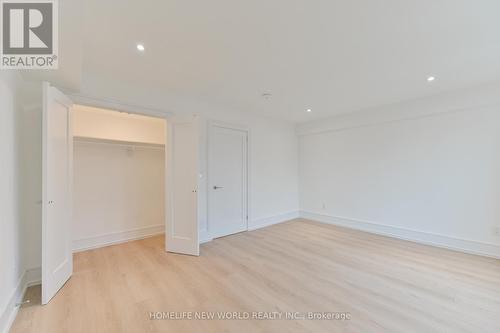 Upper - 995 Dufferin Street, Toronto, ON - Indoor Photo Showing Other Room