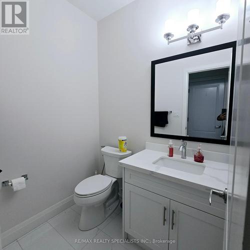 B - 122 King Street E, Ingersoll, ON - Indoor Photo Showing Bathroom