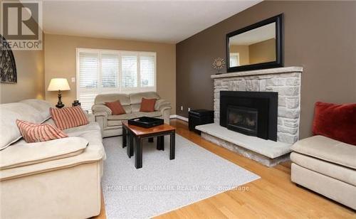 5429 Edencroft Crescent, Mississauga, ON - Indoor Photo Showing Living Room With Fireplace