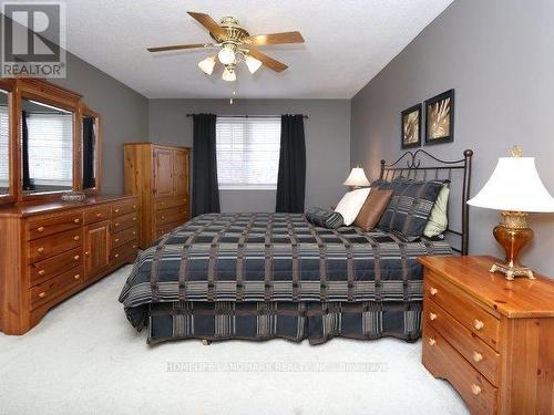 5429 Edencroft Crescent, Mississauga, ON - Indoor Photo Showing Bedroom