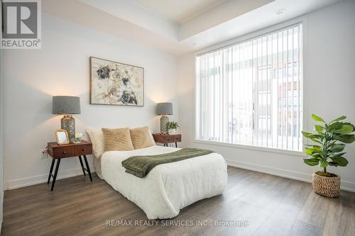 204 - 120 Canon Jackson Drive, Toronto, ON - Indoor Photo Showing Bedroom