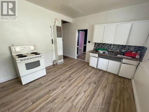 38 - 42 Commercial Avenue, Timmins, ON - Indoor Photo Showing Kitchen