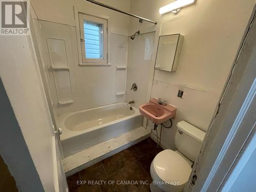 38 - 42 Commercial Avenue, Timmins, ON - Indoor Photo Showing Bathroom