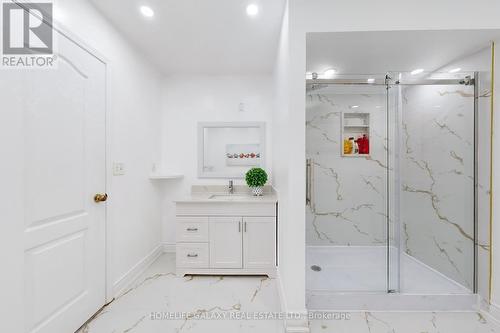 4 Sirius Crescent, Toronto, ON - Indoor Photo Showing Bathroom