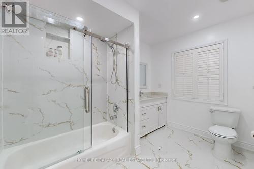 4 Sirius Crescent, Toronto, ON - Indoor Photo Showing Bathroom