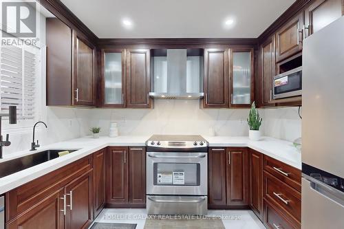 4 Sirius Crescent, Toronto, ON - Indoor Photo Showing Kitchen With Stainless Steel Kitchen With Upgraded Kitchen