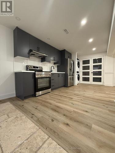 49 Woodbury Crescent, Newmarket, ON - Indoor Photo Showing Kitchen