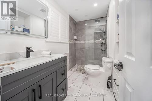 5 Orsi Road, Caledon, ON - Indoor Photo Showing Bathroom