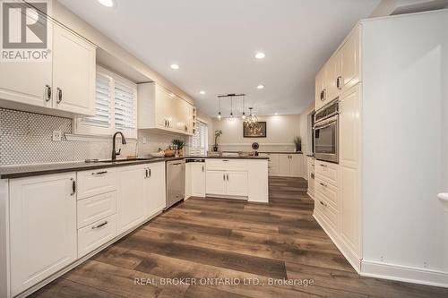 5 Orsi Road, Caledon, ON - Indoor Photo Showing Kitchen With Upgraded Kitchen