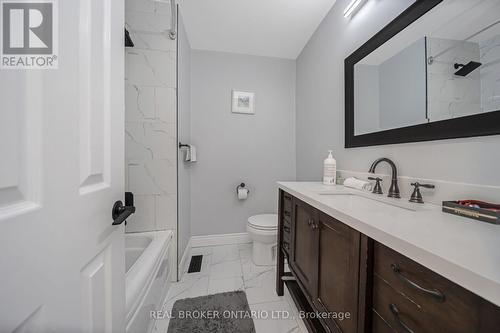 5 Orsi Road, Caledon, ON - Indoor Photo Showing Bathroom