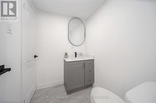 5 Orsi Road, Caledon, ON - Indoor Photo Showing Bathroom