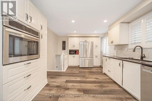 5 Orsi Road, Caledon, ON - Indoor Photo Showing Kitchen