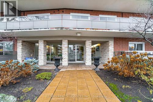 203 - 11 Woodman Drive S, Hamilton, ON - Outdoor