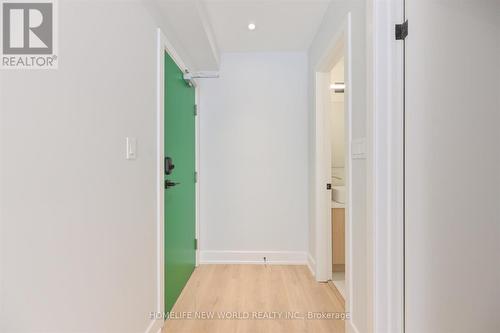 2F - 997 Dufferin Street, Toronto, ON - Indoor Photo Showing Other Room