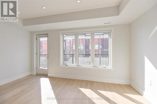 2F - 997 Dufferin Street, Toronto, ON - Indoor Photo Showing Other Room