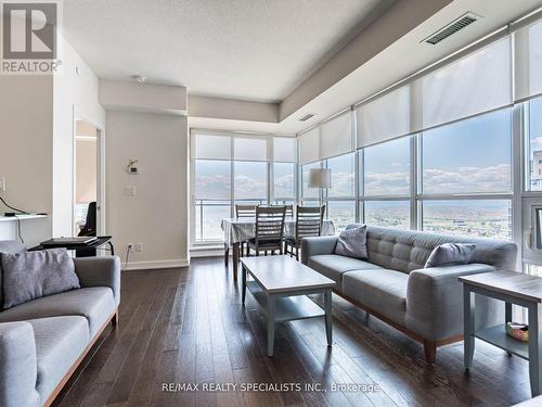 3102 - 4011 Brickstone Mews, Mississauga, ON - Indoor Photo Showing Living Room