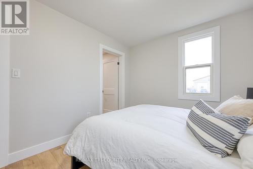 4537 Westchester Bourne, Thames Centre, ON - Indoor Photo Showing Bedroom