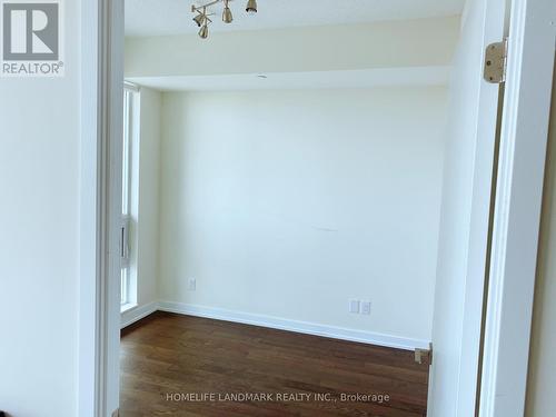 2310 - 510 Curran Place, Mississauga, ON - Indoor Photo Showing Other Room