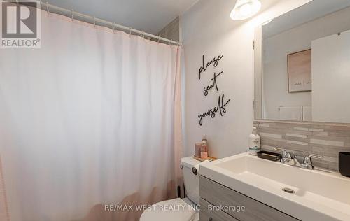 66 Mcmurchy Avenue N, Brampton, ON - Indoor Photo Showing Bathroom