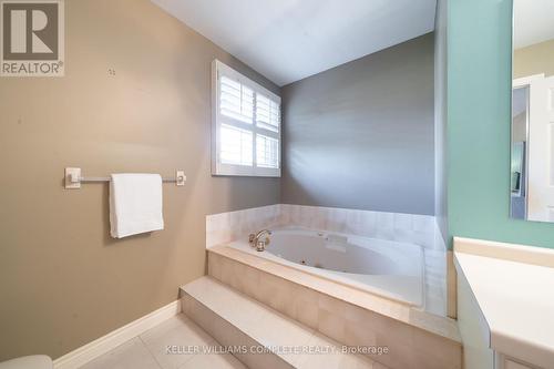 6 - 230 Meadowbrook Drive, Hamilton, ON - Indoor Photo Showing Bathroom